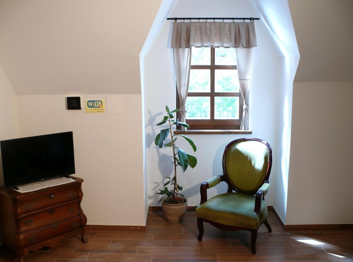 Bed and Breakfast Kádárta Vendéglő Panzió Veszprém Exterior foto