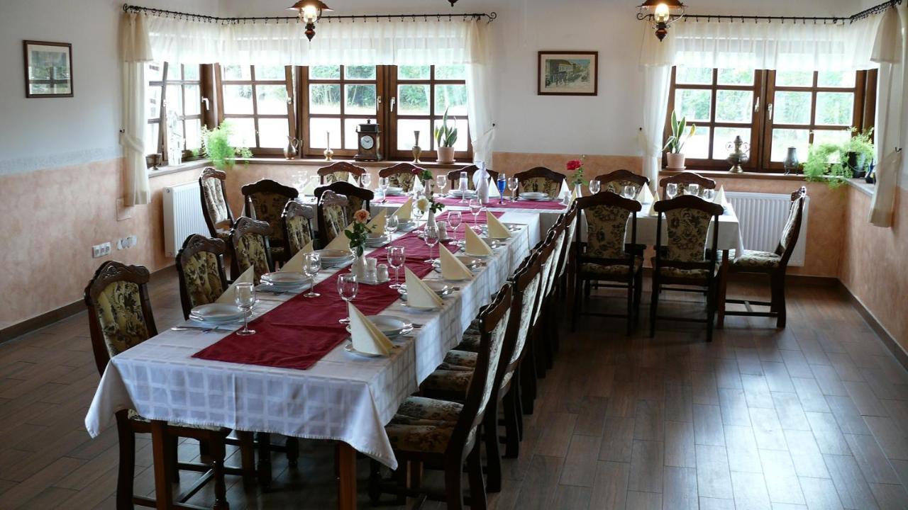 Bed and Breakfast Kádárta Vendéglő Panzió Veszprém Exterior foto