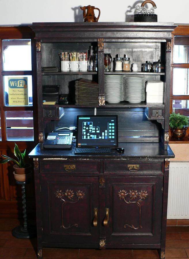 Bed and Breakfast Kádárta Vendéglő Panzió Veszprém Exterior foto