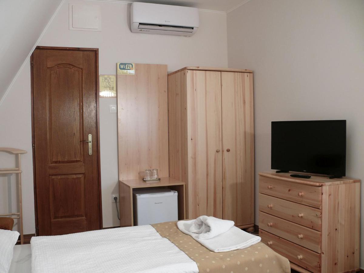 Bed and Breakfast Kádárta Vendéglő Panzió Veszprém Exterior foto