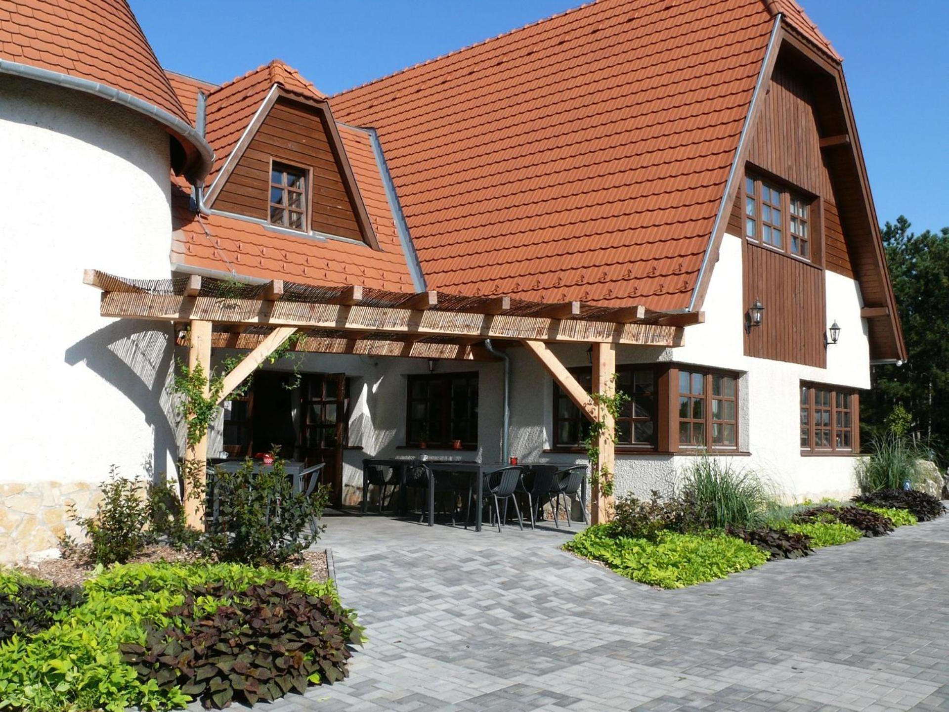 Bed and Breakfast Kádárta Vendéglő Panzió Veszprém Exterior foto